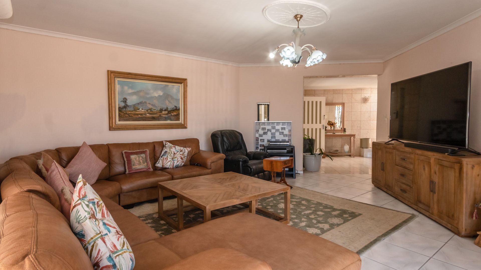 8 Bedroom Property for Sale in Plattekloof Western Cape